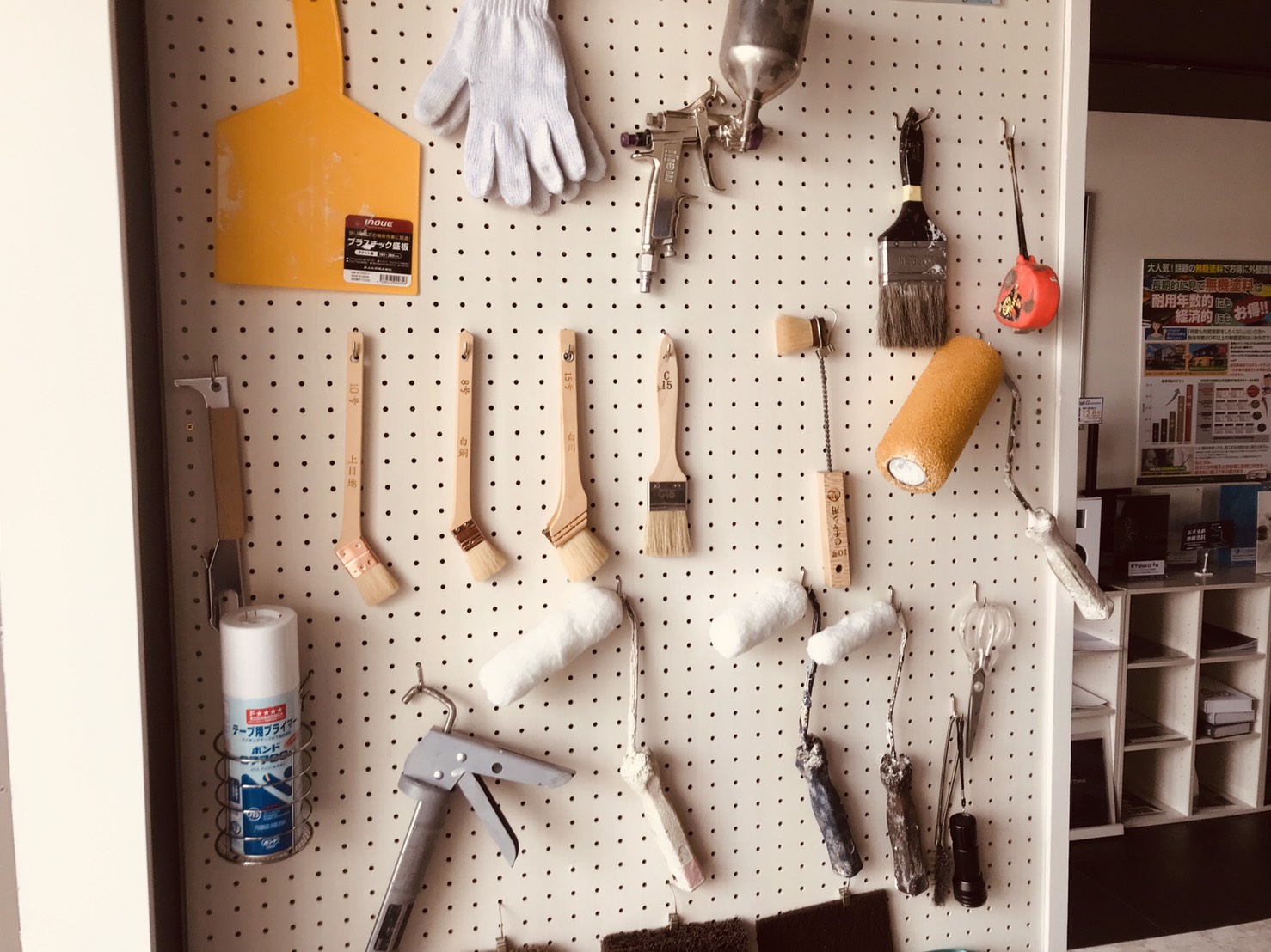 外壁塗装はどんな道具を使って作業するの？ | 岩田塗装店 | 焼津・藤枝 