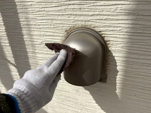 藤枝市S様邸の鉄部ケレン作業
