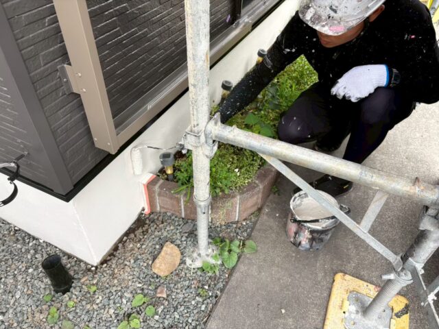基礎部分の塗装